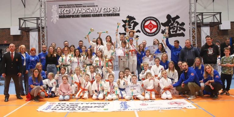Imponujący występ młodych karatek&oacute;w z Olsztyna. Zdobyli aż 28 medali