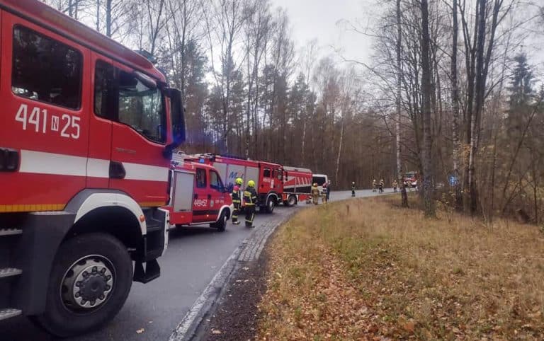 Bus pełen piłkarzy miał wypadek. Jechali na mecz