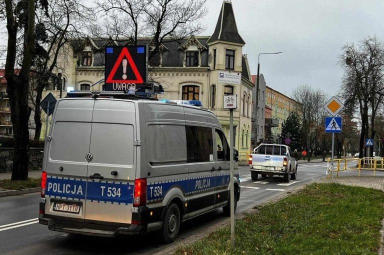 18-letni kierowca potrącił kobietę na przejściu dla pieszych