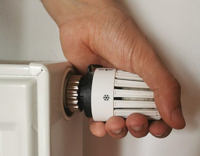 Odpowietrzanie kaloryfera - jak zrobić to skutecznie i poprawnie?