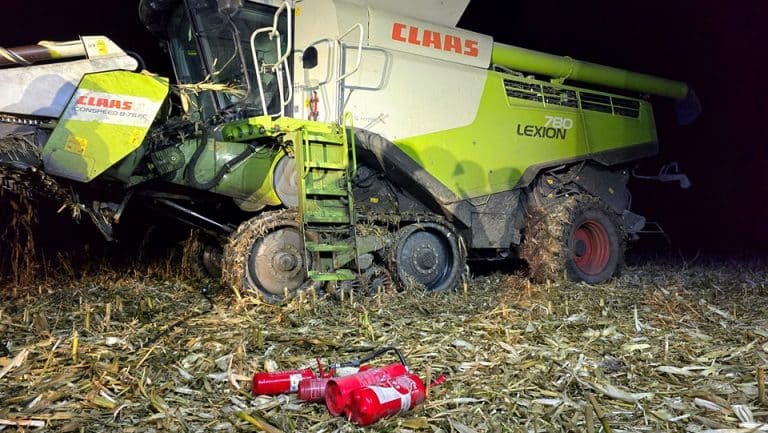 Warty majątek kombajn stanął w ogniu