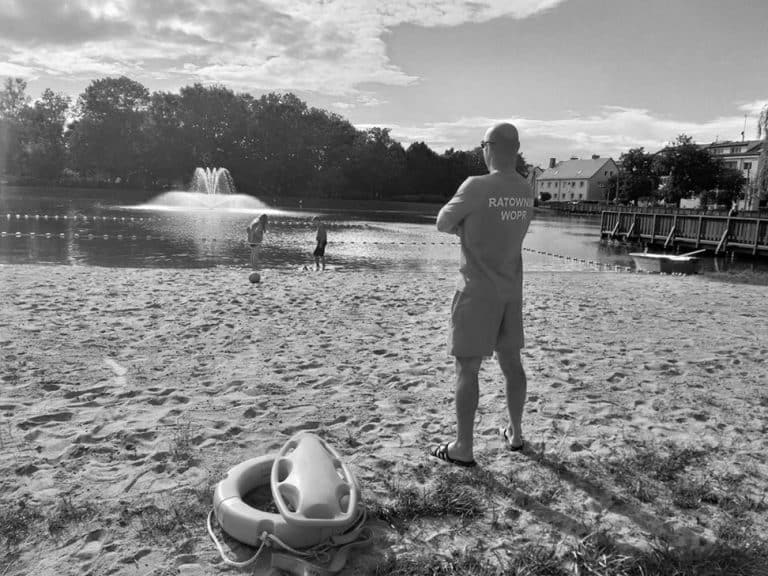 Śmierć 10-latka na strzeżonym kąpielisku. Kto za nią odpowie?