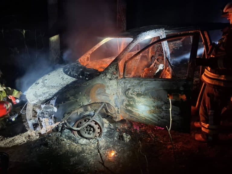 spalony samochód