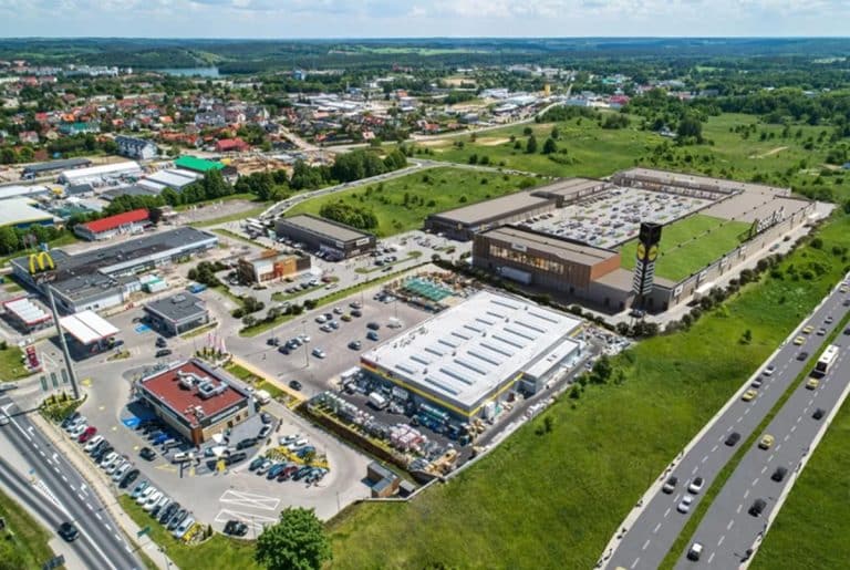 park handlowy w Mrągowie