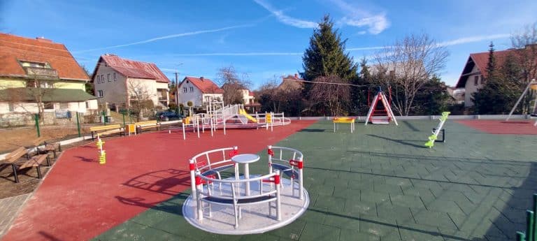 placu zabaw w Olsztynku