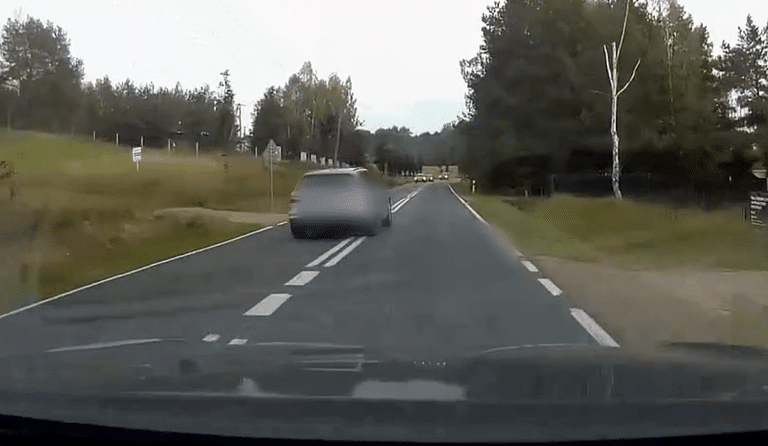 Wyprzedzał w miejscu niedozwolonym