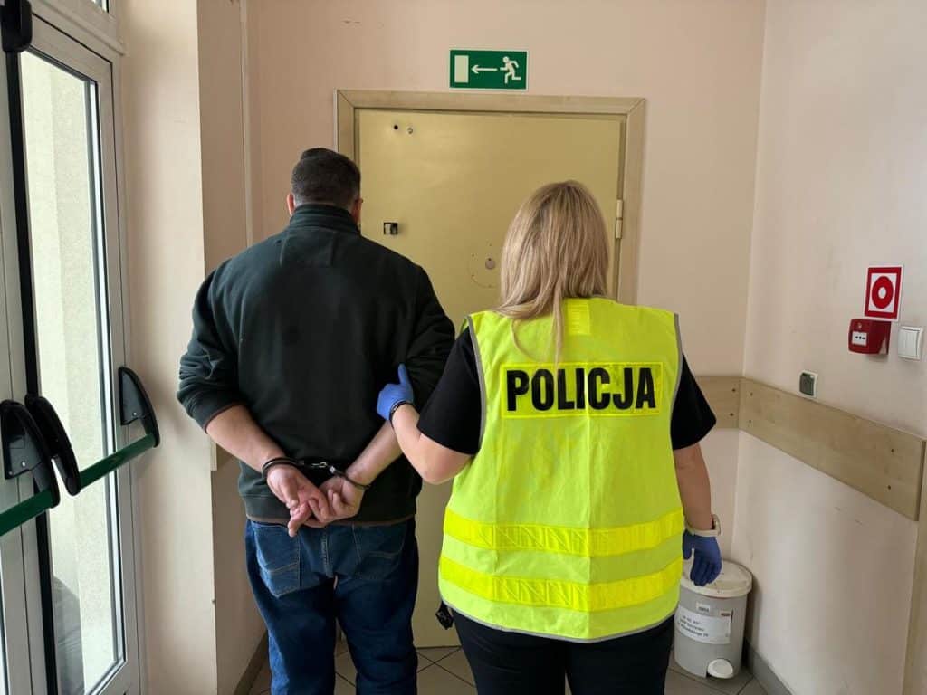 Zatrzymano pięciu "pracowników". - Wybuchł pożar w wielkiej fabryce... klefedronu