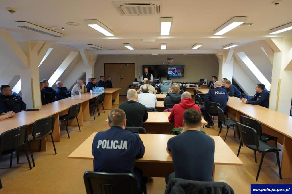 Policja jest coraz bardziej nowoczesna i skuteczna? - Policjanci z Warmii i Mazur będą widzieli więcej. Otrzymali nowoczesny sprzęt