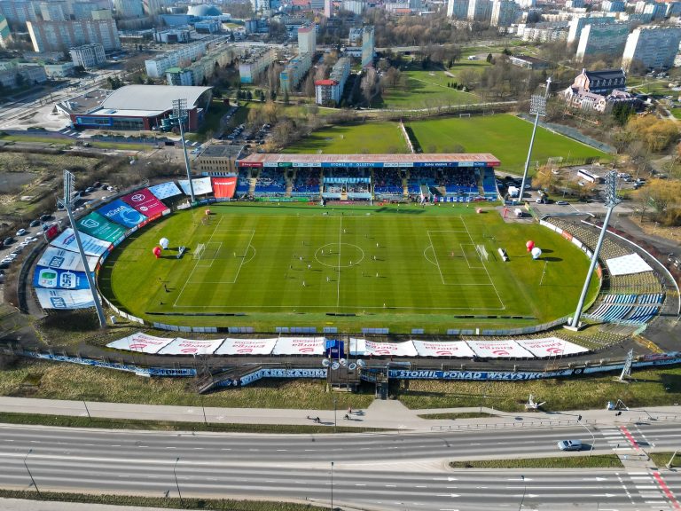 stadion w Olsztynie