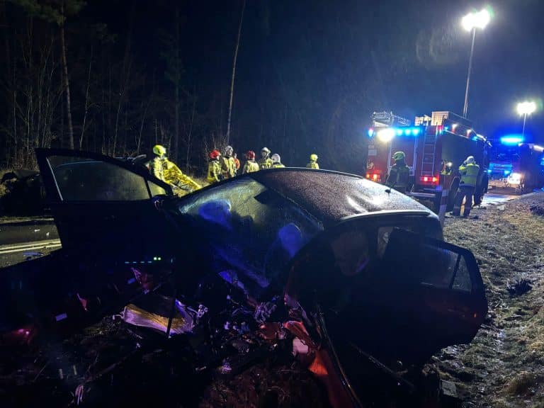 zdarzenie z udziałem 3 aut.