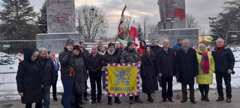 ambasador złożył kwiaty pod szubienicami