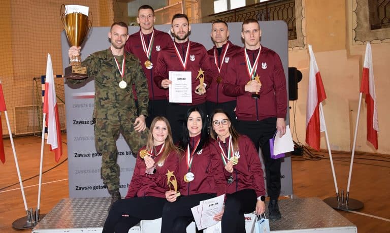 4W-MBOT zwyciężyła