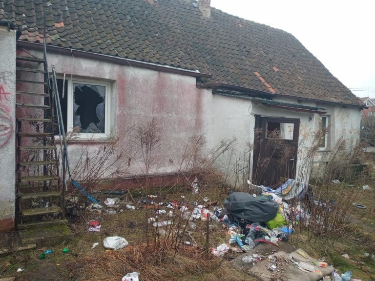 pustostan na Jarotach