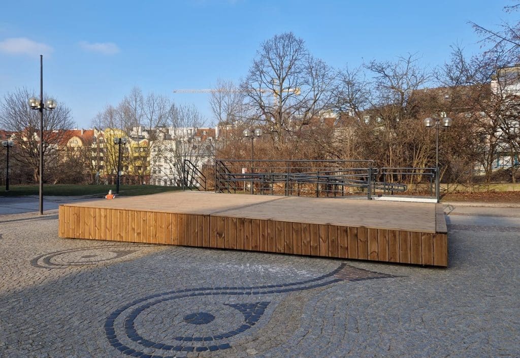 nowa scena na Star&oacute;wce