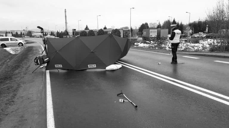 potrącenie na drodze