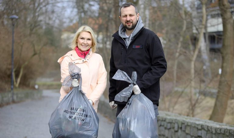 urzędnicy sprzątają Olsztyn