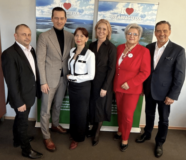 Okrągły st&oacute;ł podolsztyńskiej edukacji