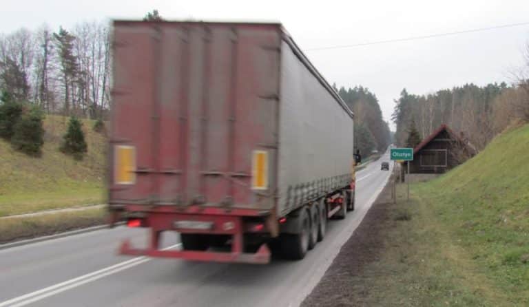 wjazd od dywit do Olszytna