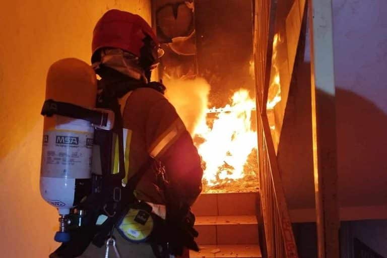 pożar na klatce schodowej