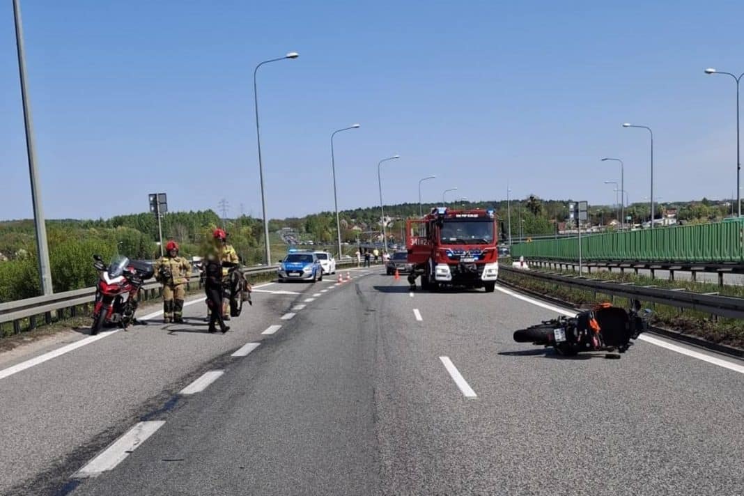 mężczyzna wjechał w motocyklistę