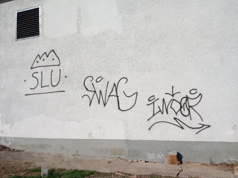 graffiti na ścianie