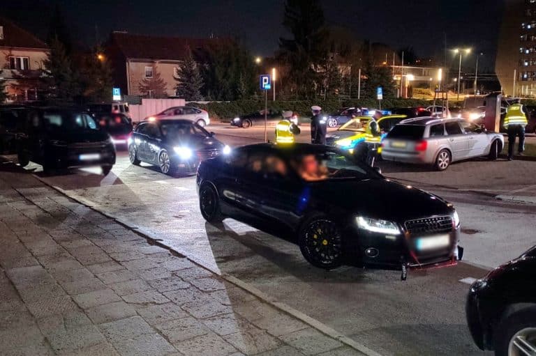 przyjechali na wyścigi