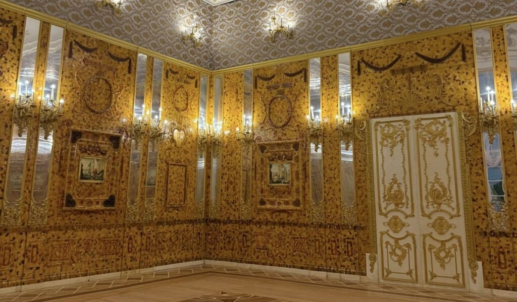 replika bursztynowej sali