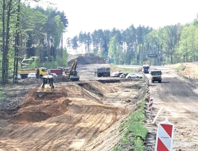 maszyny budowlane na budowie ul. Warszawskiej