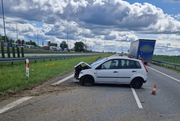uderzył w bariery enrgochłonne na s7