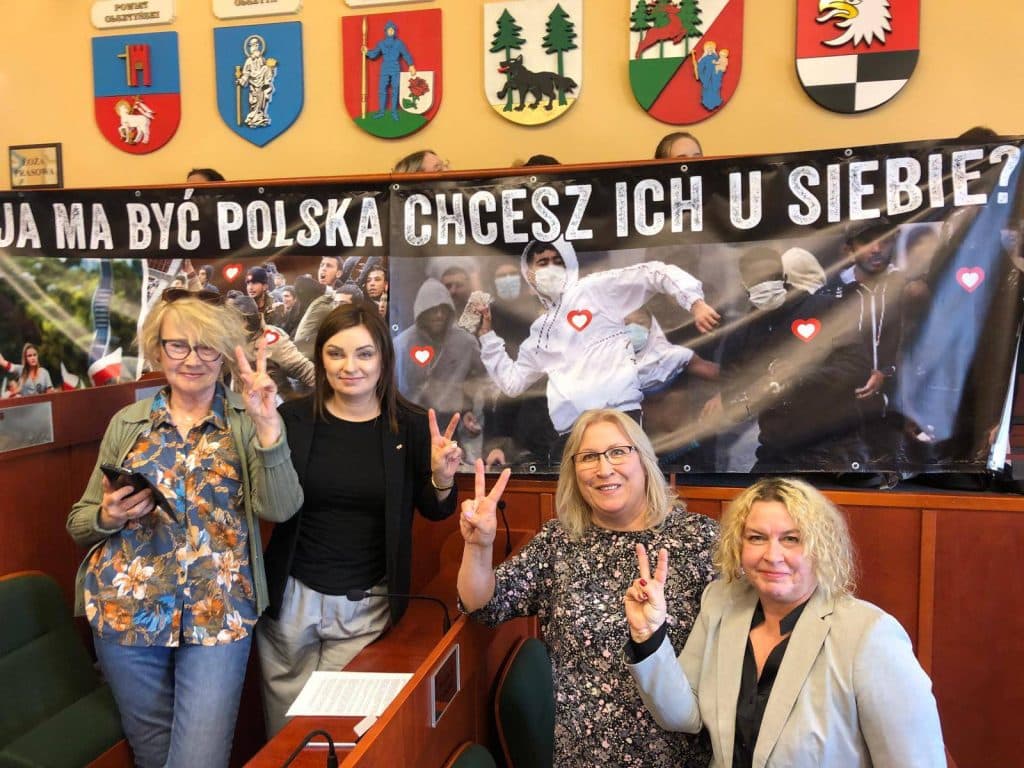 Mieszkańcy protestują przeciwko centrum dla cudzoziemców w Olsztynie. - Burza wokół centrum integracji nielegalnych imigrantów w Olsztynie. Do urzędu wkroczyła policja