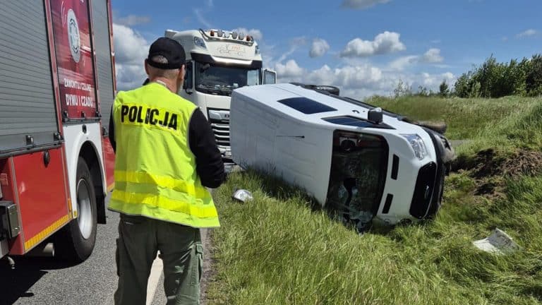 zderzenie busa z ciężarówką