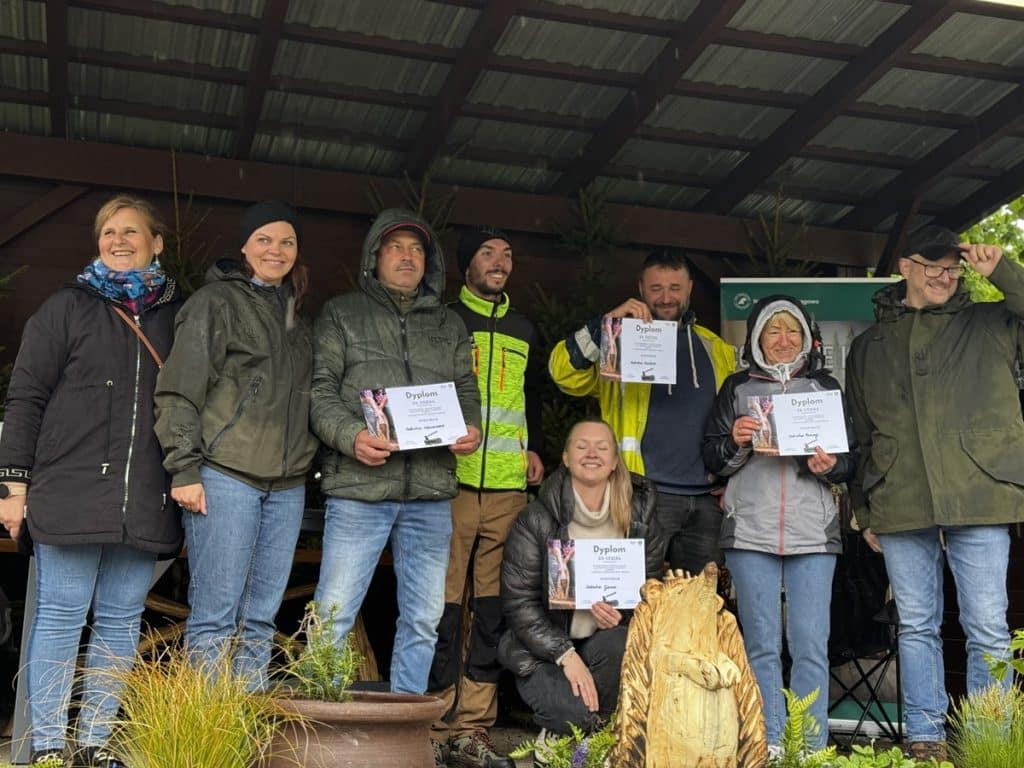 Tak walczyli najlepsi drwale w kraju! - Poleciały wióry! Na Mazurach drwale pokazali, co potrafią!
