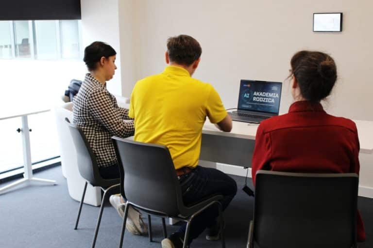 akademia rodzica AI