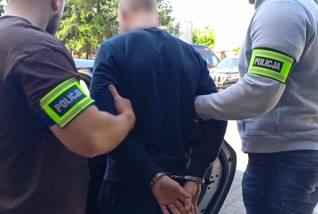 aresztowany mężczyzna