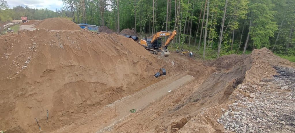 Kierowców czekają objazdy. - Mazury zakorkowane - trwa remont kluczowej drogi wojewódzkiej