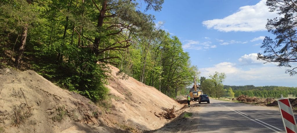 Kierowców czekają objazdy. - Mazury zakorkowane - trwa remont kluczowej drogi wojewódzkiej