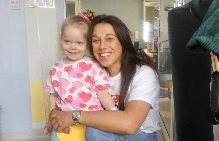 Joanna Jędrzejczyk odwiedziła chore dzieci w Olsztynie. Mali pacjenci nie kryli emocji