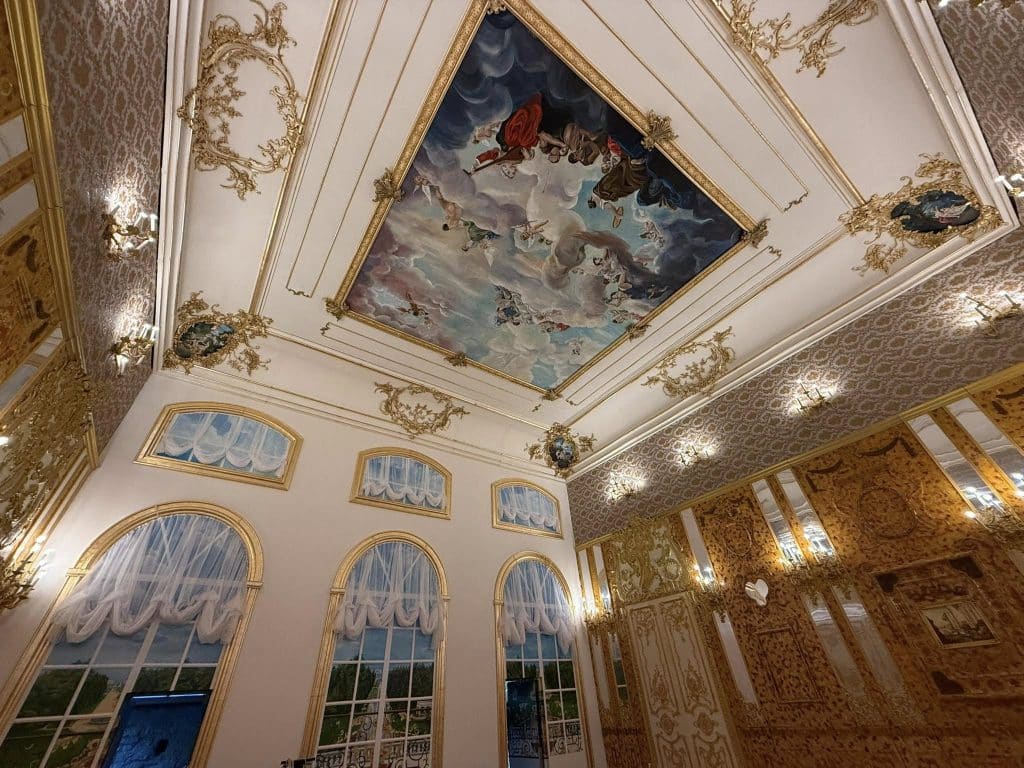 Nowa atrakcja na Mazurach. - Bursztynowa Komnata na Mazurach- od teraz możesz ją zobaczyć na własne oczy