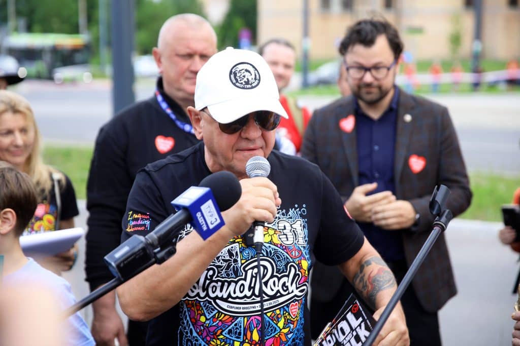 Rondo WOŚP już oficjalnie na mapie Olsztyna. - Jerzy Owsiak otworzył Plac Wielkiej Orkiestry Świątecznej Pomocy w Olsztynie