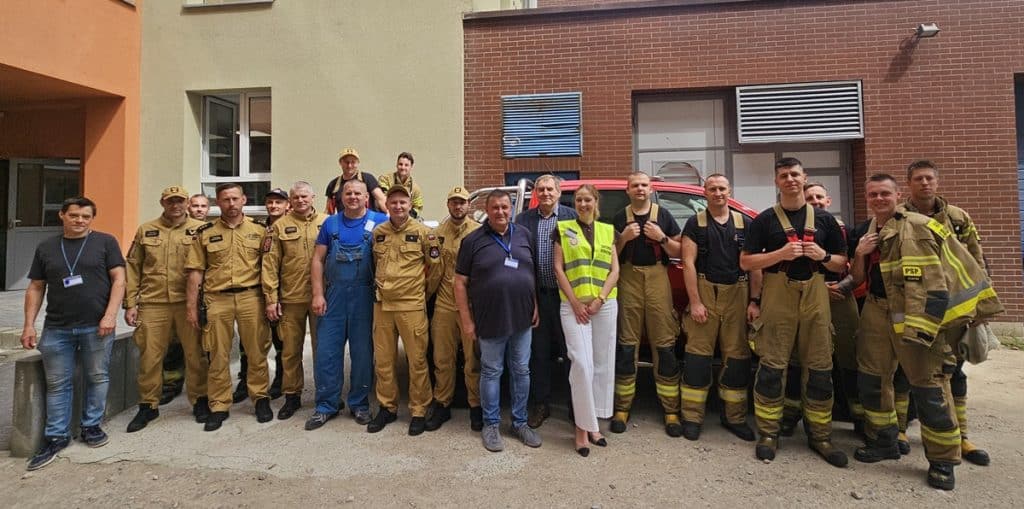 Kilka wozów Komendy Miejskiej Państwowej Straży Pożarnej w Olsztynie przyjechało dziś na sygnale do Szpitala Dziecięcego w Olsztynie. - Straż pożarna w Szpitalu Dziecięcym