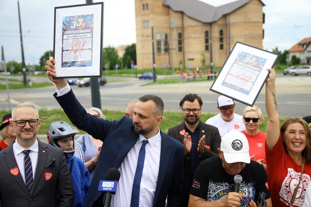 Rondo WOŚP już oficjalnie na mapie Olsztyna. - Jerzy Owsiak otworzył Plac Wielkiej Orkiestry Świątecznej Pomocy w Olsztynie