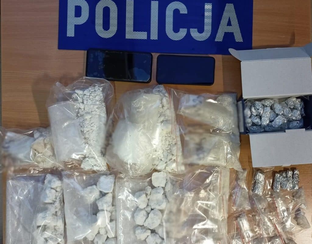 Wpadł z towarem wartym fortunę! Czy Zatorze jest punktem przerzutowym? - Sąsiedzi z bloku na Zatorzu przecierali oczy ze zdumienia, gdy policja zrobiła nalot