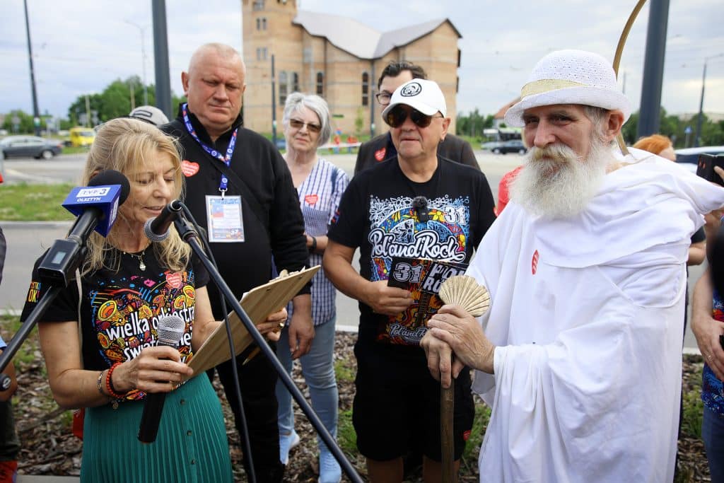 Rondo WOŚP już oficjalnie na mapie Olsztyna. - Jerzy Owsiak otworzył Plac Wielkiej Orkiestry Świątecznej Pomocy w Olsztynie