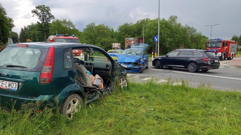 w Rynie zderzyły się trzy auta