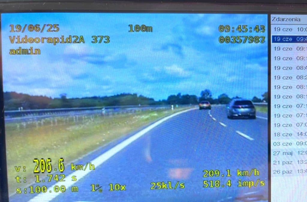 Łodzianin szarżował po ekspresówce. - Zasuwał, bo ma luksusowe Maserati? Na S7 osiągnął szaloną prędkość