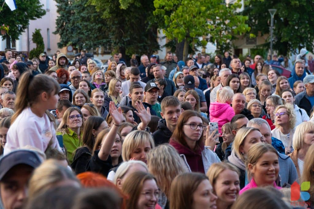 Scena runęła, koncert odwołany… a wtedy Dawid zrobił coś, czego nikt się nie spodziewał! - Koncert odwołano! To, co Dawid Kwiatkowski zrobił później, przeszło do historii Kętrzyna