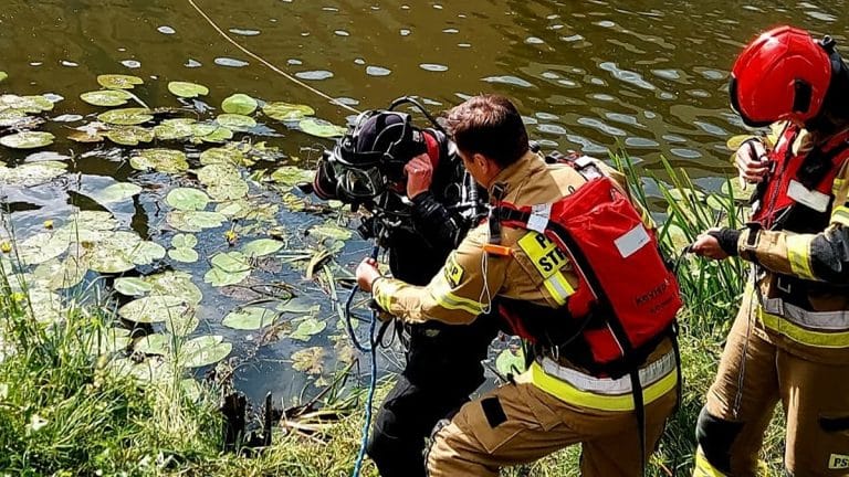 akcja ratunkowa nad rzeką