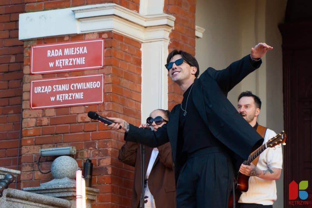 Scena runęła, koncert odwołany… a wtedy Dawid zrobił coś, czego nikt się nie spodziewał! - Koncert odwołano! To, co Dawid Kwiatkowski zrobił później, przeszło do historii Kętrzyna