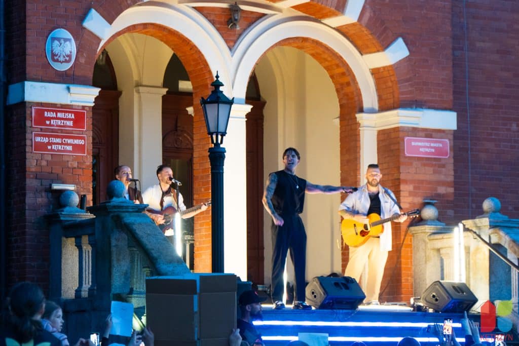 Scena runęła, koncert odwołany… a wtedy Dawid zrobił coś, czego nikt się nie spodziewał! - Koncert odwołano! To, co Dawid Kwiatkowski zrobił później, przeszło do historii Kętrzyna