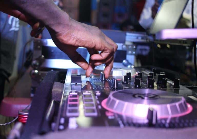 DJ popularnego klubu oskarżony